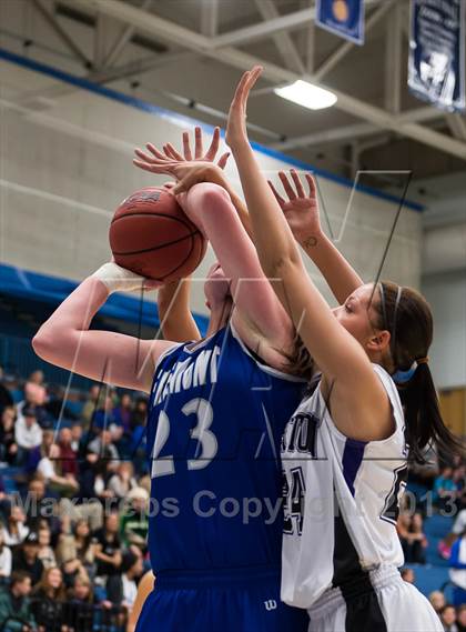 Thumbnail 2 in Fremont vs. Riverton (UHSAA 5A Semifinal) photogallery.
