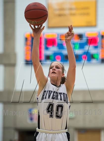 Thumbnail 3 in Fremont vs. Riverton (UHSAA 5A Semifinal) photogallery.
