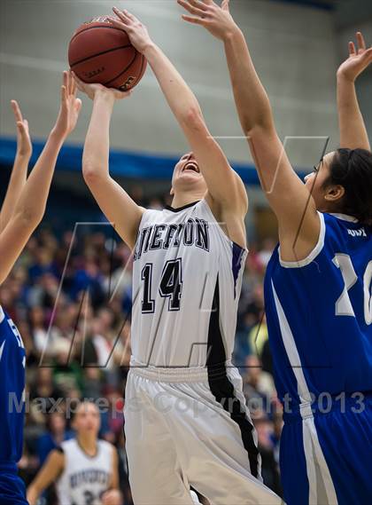 Thumbnail 3 in Fremont vs. Riverton (UHSAA 5A Semifinal) photogallery.