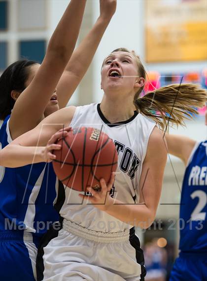 Thumbnail 2 in Fremont vs. Riverton (UHSAA 5A Semifinal) photogallery.