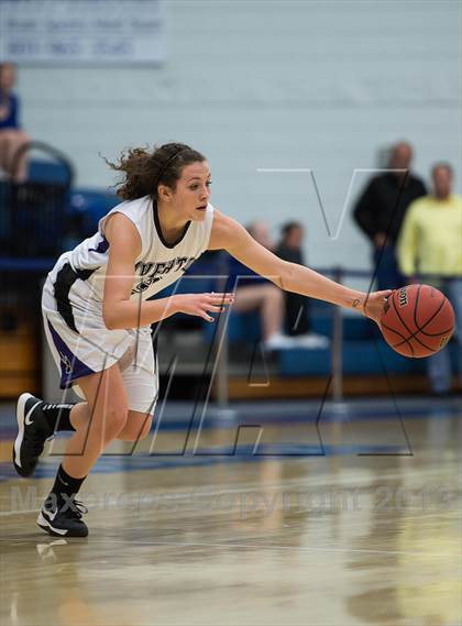 Thumbnail 2 in Fremont vs. Riverton (UHSAA 5A Semifinal) photogallery.