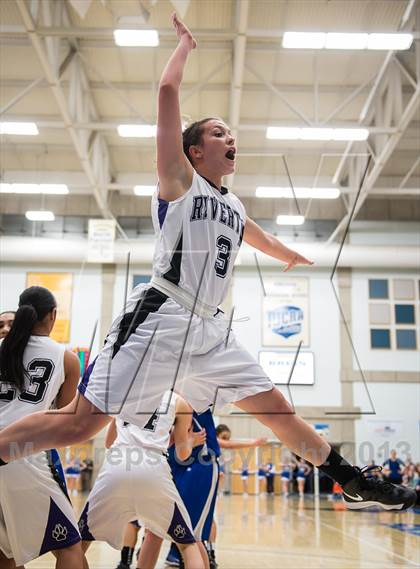 Thumbnail 2 in Fremont vs. Riverton (UHSAA 5A Semifinal) photogallery.