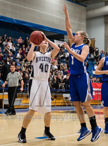 Thumbnail 1 in Fremont vs. Riverton (UHSAA 5A Semifinal) photogallery.