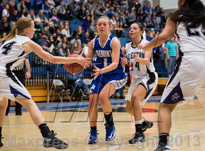 Thumbnail 2 in Fremont vs. Riverton (UHSAA 5A Semifinal) photogallery.