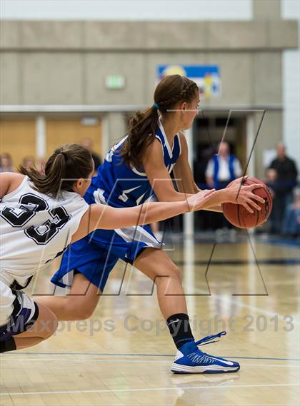 Thumbnail 3 in Fremont vs. Riverton (UHSAA 5A Semifinal) photogallery.