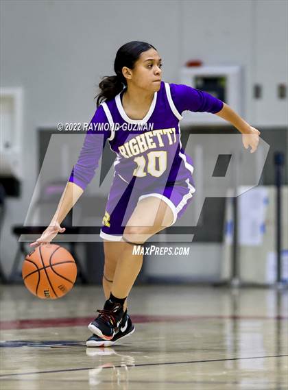 Thumbnail 2 in Clovis North vs. Righetti photogallery.