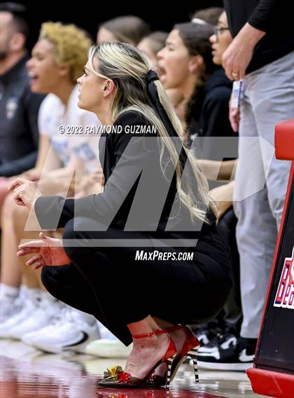 Thumbnail 1 in Clovis North vs. Righetti photogallery.