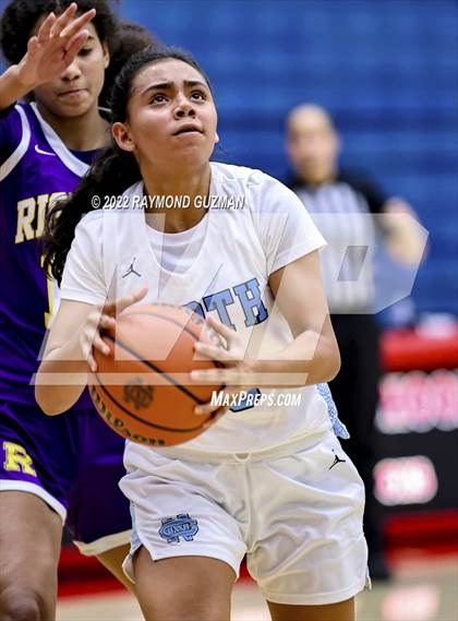 Thumbnail 1 in Clovis North vs. Righetti photogallery.