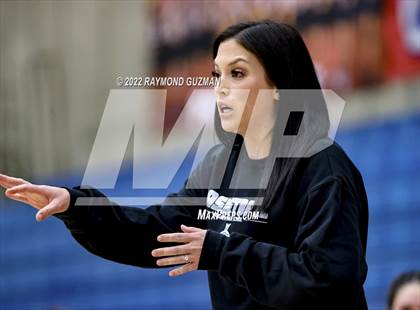 Thumbnail 3 in Clovis North vs. Righetti photogallery.
