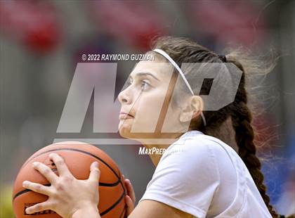 Thumbnail 2 in Clovis North vs. Righetti photogallery.