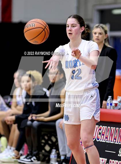 Thumbnail 2 in Clovis North vs. Righetti photogallery.