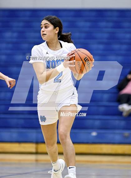 Thumbnail 1 in Clovis North vs. Righetti photogallery.