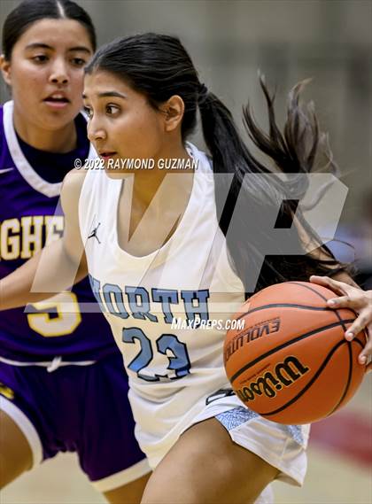 Thumbnail 3 in Clovis North vs. Righetti photogallery.