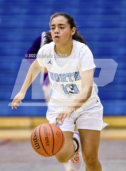 Thumbnail 1 in Clovis North vs. Righetti photogallery.