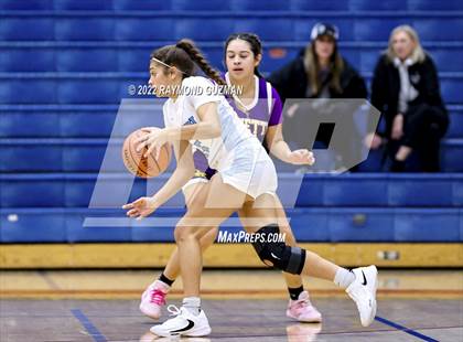 Thumbnail 3 in Clovis North vs. Righetti photogallery.