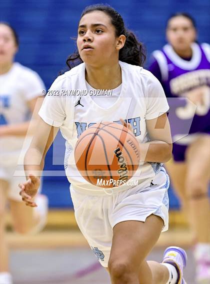 Thumbnail 2 in Clovis North vs. Righetti photogallery.
