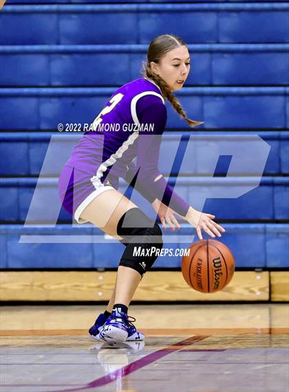 Thumbnail 1 in Clovis North vs. Righetti photogallery.