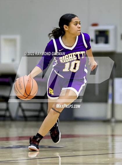 Thumbnail 3 in Clovis North vs. Righetti photogallery.