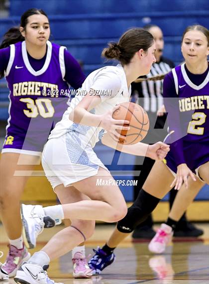 Thumbnail 2 in Clovis North vs. Righetti photogallery.