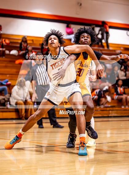 Thumbnail 1 in Lumberton @ South View photogallery.
