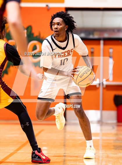 Thumbnail 1 in Lumberton @ South View photogallery.