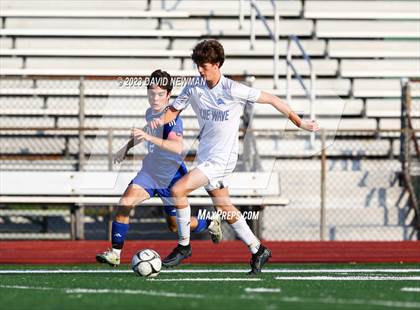 Thumbnail 3 in Hall vs. Darien (CIAC Class LL Round 1) photogallery.