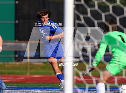 Thumbnail 1 in Hall vs. Darien (CIAC Class LL Round 1) photogallery.
