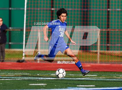 Thumbnail 2 in Hall vs. Darien (CIAC Class LL Round 1) photogallery.