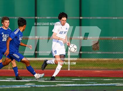 Thumbnail 1 in Hall vs. Darien (CIAC Class LL Round 1) photogallery.