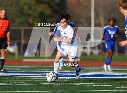 Thumbnail 2 in Hall vs. Darien (CIAC Class LL Round 1) photogallery.