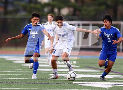 Thumbnail 3 in Hall vs. Darien (CIAC Class LL Round 1) photogallery.
