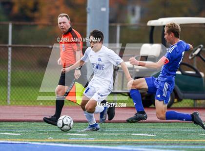Thumbnail 3 in Hall vs. Darien (CIAC Class LL Round 1) photogallery.