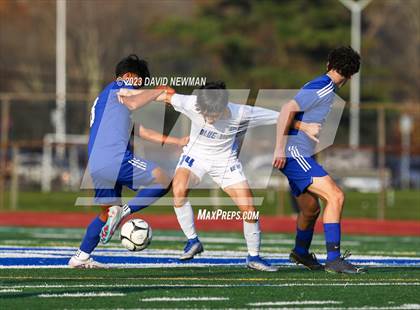 Thumbnail 3 in Hall vs. Darien (CIAC Class LL Round 1) photogallery.