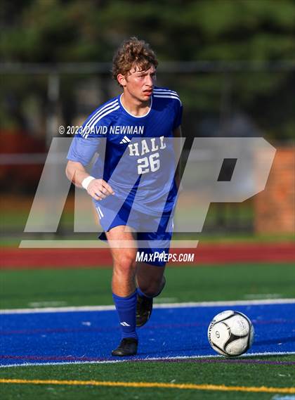 Thumbnail 2 in Hall vs. Darien (CIAC Class LL Round 1) photogallery.