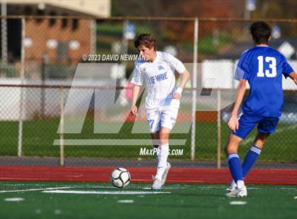 Thumbnail 3 in Hall vs. Darien (CIAC Class LL Round 1) photogallery.