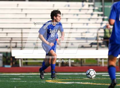 Thumbnail 2 in Hall vs. Darien (CIAC Class LL Round 1) photogallery.