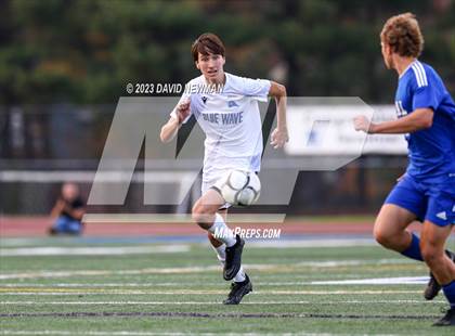 Thumbnail 3 in Hall vs. Darien (CIAC Class LL Round 1) photogallery.