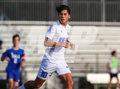 Thumbnail 1 in Hall vs. Darien (CIAC Class LL Round 1) photogallery.