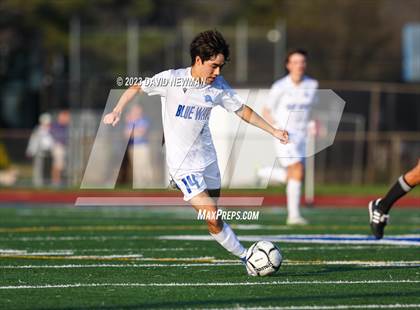 Thumbnail 2 in Hall vs. Darien (CIAC Class LL Round 1) photogallery.