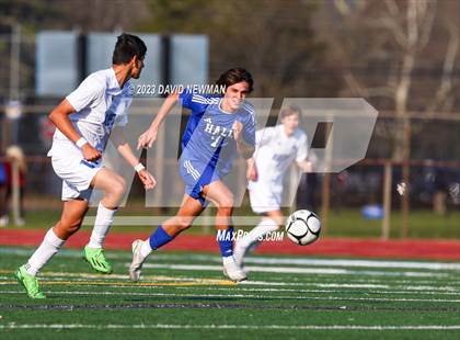 Thumbnail 2 in Hall vs. Darien (CIAC Class LL Round 1) photogallery.
