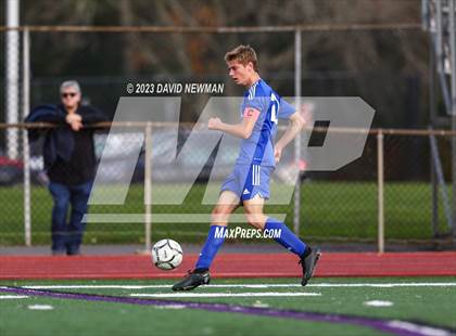 Thumbnail 3 in Hall vs. Darien (CIAC Class LL Round 1) photogallery.