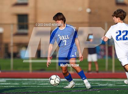 Thumbnail 2 in Hall vs. Darien (CIAC Class LL Round 1) photogallery.