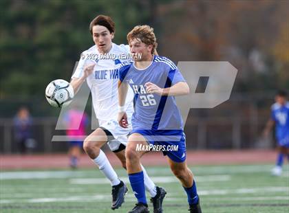 Thumbnail 2 in Hall vs. Darien (CIAC Class LL Round 1) photogallery.