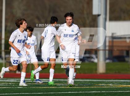 Thumbnail 2 in Hall vs. Darien (CIAC Class LL Round 1) photogallery.