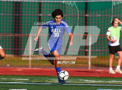 Thumbnail 2 in Hall vs. Darien (CIAC Class LL Round 1) photogallery.