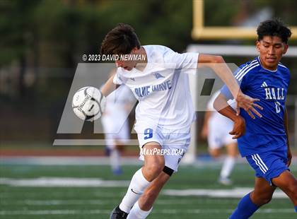 Thumbnail 2 in Hall vs. Darien (CIAC Class LL Round 1) photogallery.