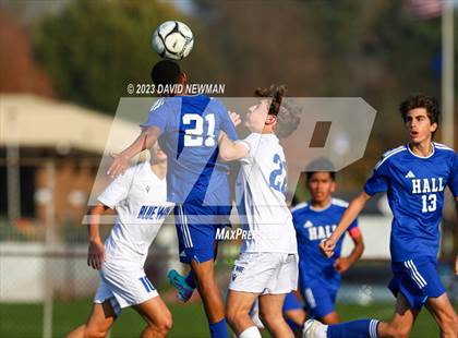Thumbnail 3 in Hall vs. Darien (CIAC Class LL Round 1) photogallery.