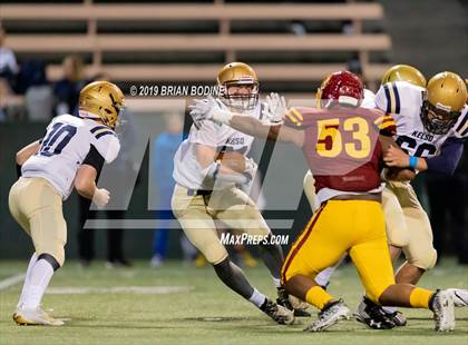 Thumbnail 2 in Kelso vs. O'Dea (WIAA 3A Second Round) photogallery.