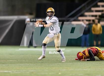 Thumbnail 1 in Kelso vs. O'Dea (WIAA 3A Second Round) photogallery.