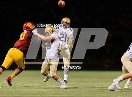 Thumbnail 3 in Kelso vs. O'Dea (WIAA 3A Second Round) photogallery.